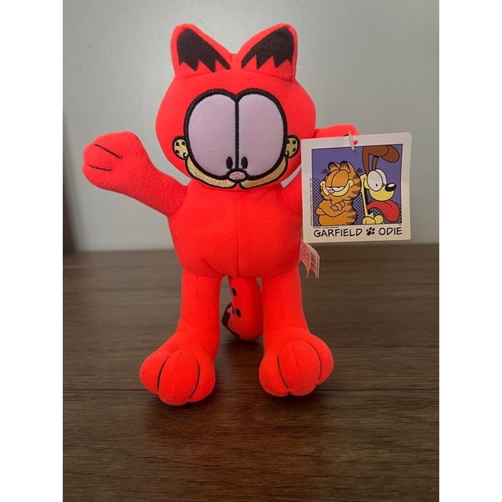 Garfield Plush Stuffed Animal Orange Cat Paws Inc Jim Davis NWT Vintage Toy 9"